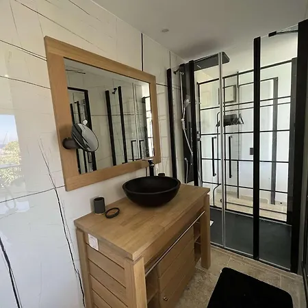 Hébergement de vacances Maison Lumio, 3 Pièces, 4 Personnes - Fr-1-63-313